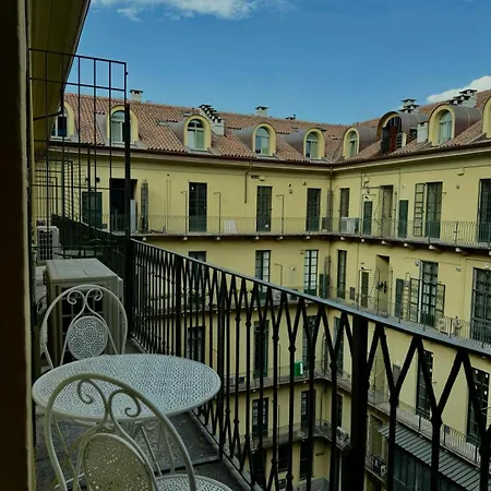 Апарт-отель Roomscarlofelicestation Турин