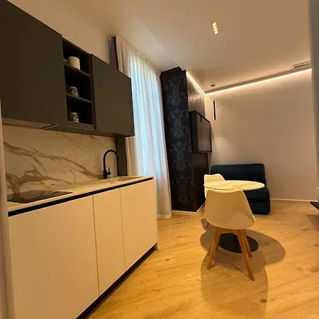 Aparthotel Roomscarlofelicestation Torino