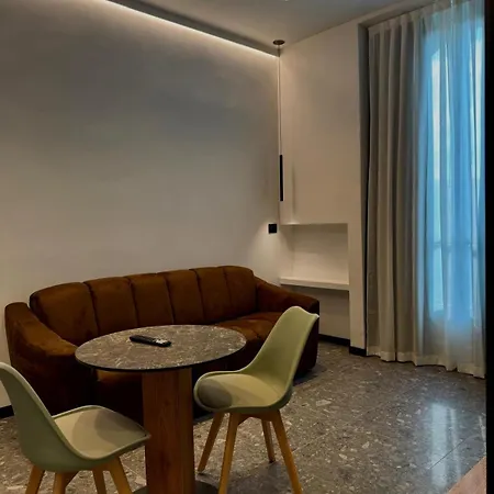 Roomscarlofelicestation 4* Torino