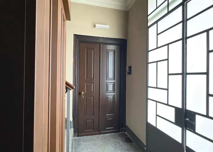 Roomscarlofelicestation Апарт-отель 4*