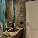 Roomscarlofelicestation
