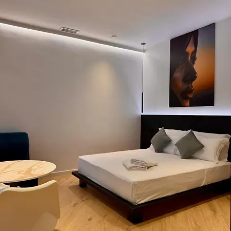 Roomscarlofelicestation