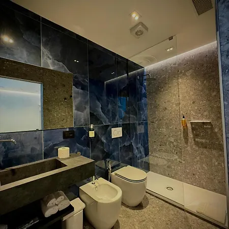 Roomscarlofelicestation