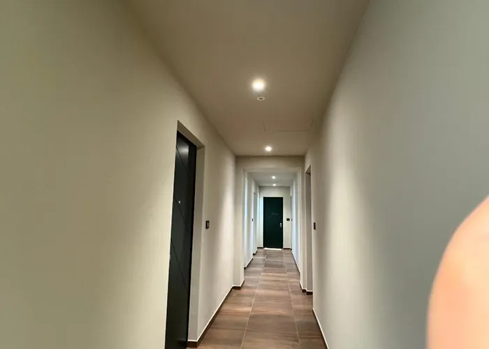 Roomscarlofelicestation Aparthotel 4*