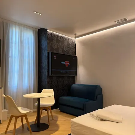 Roomscarlofelicestation Apartmanhotel Torino